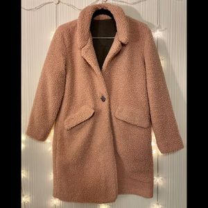💕 Fuzzy teddy trench coat w/ handmade button  Dusty rose w/ front welt pockets